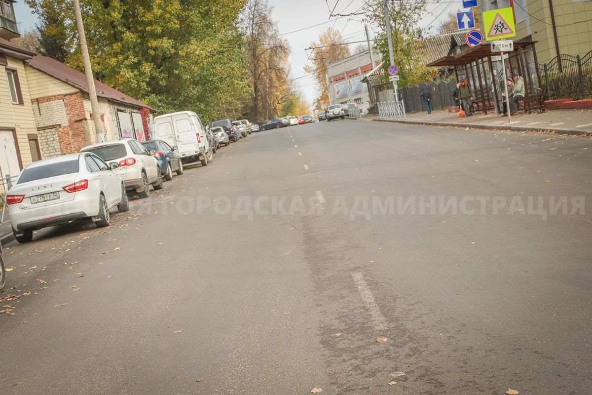 На остановке «Школа №2» появились уникальные павильоны На остановке «Школа №2» появились уникальные павильоны
