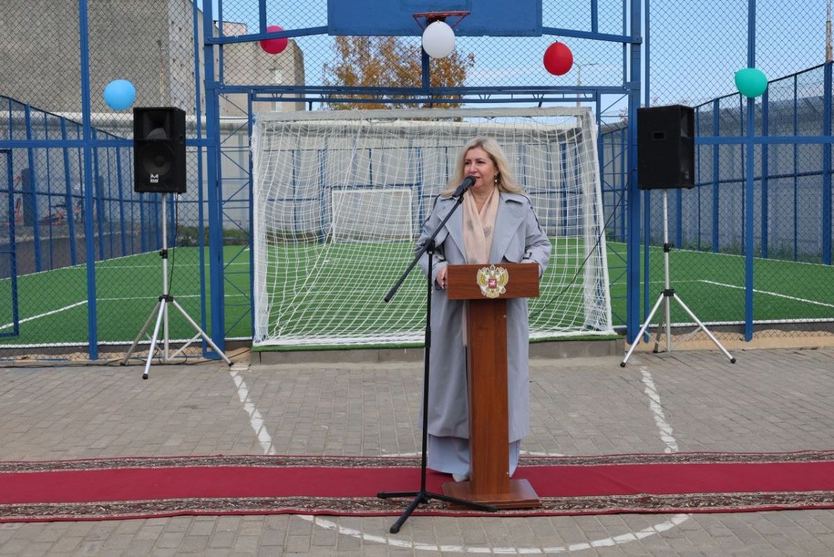 Инна Мухина: В Брянской воспитательной колонии благодаря представителю Совета отцов при Уполномоченном по правам ребенка Александру Жутенкову открыто футбольное поле! Инна Мухина: В Брянской воспитательной колонии благодаря представителю Совета отцов при Уполномоченном по правам ребенка Александру Жутенкову открыто футбольное поле!