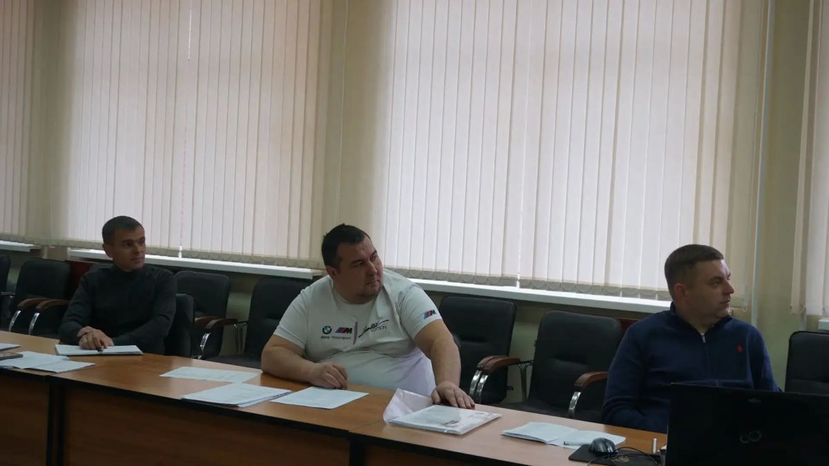 Участникам программы «Брянские герои» рассказали о правилах дипломатического протокола Участникам программы «Брянские герои» рассказали о правилах дипломатического протокола