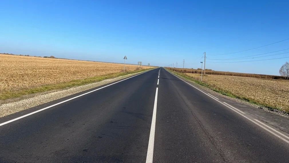 В Комаричском районе отремонтировали 5,7 км дороги