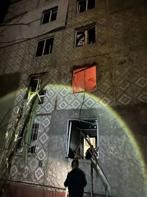 Разбитые окна и балконы: показаны последствия атаки ВСУ на центр Брянска Разбитые окна и балконы: показаны последствия атаки ВСУ на центр Брянска