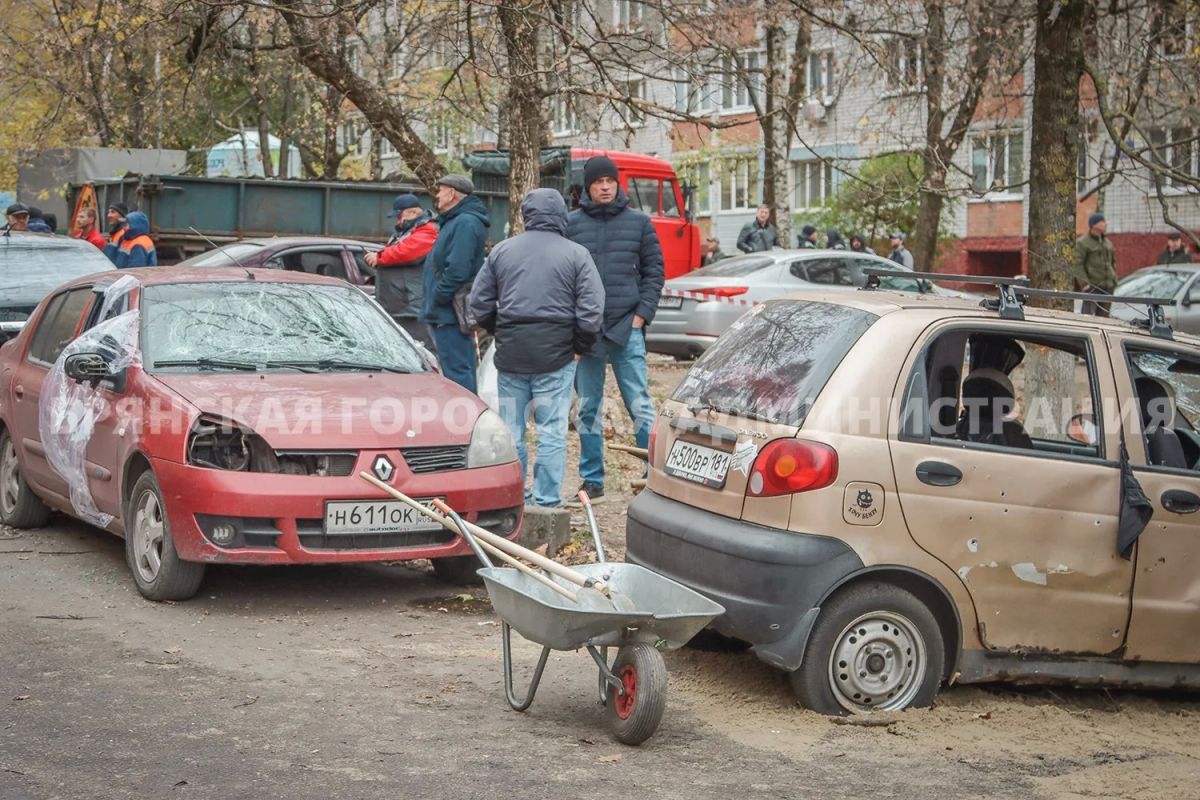 Брянск сплотился, чтобы помочь пострадавшим после ночной атаки Брянск сплотился, чтобы помочь пострадавшим после ночной атаки