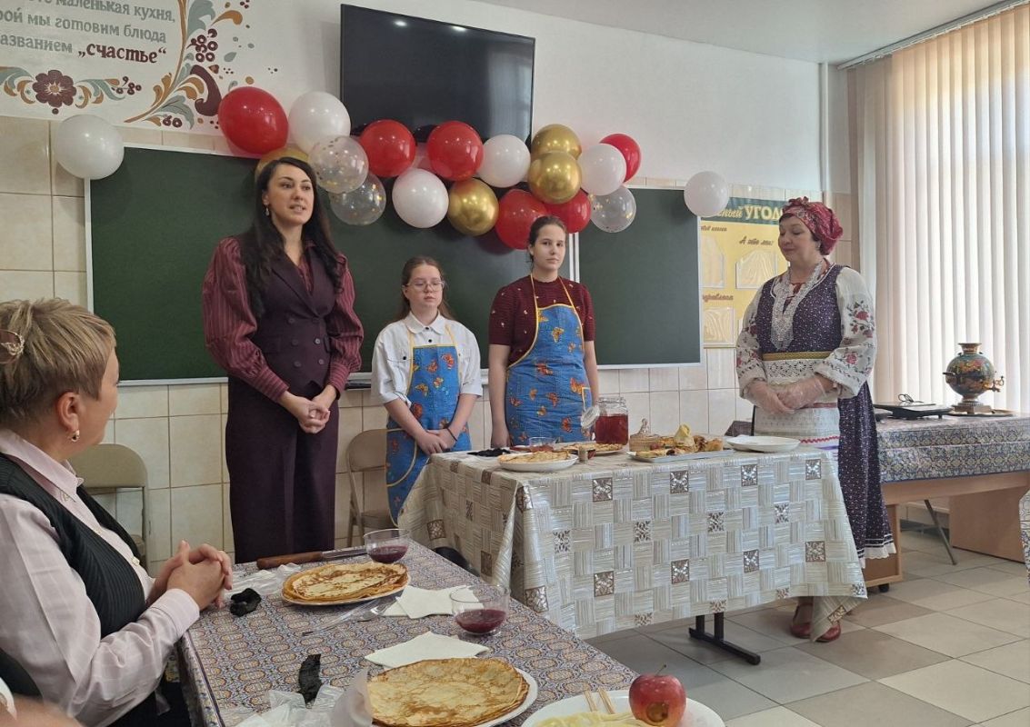 Инна Мухина: На площадке гимназии № 3 г. Брянска открыли Центр семейного наследия «Семейные секреты» - живое пространство для сохранения и передачи истории, традиций и уникальных знаний, заложенных в семье Инна Мухина: На площадке гимназии № 3 г. Брянска открыли Центр семейного наследия «Семейные секреты» - живое пространство для сохранения и передачи истории, традиций и уникальных знаний, заложенных в семье