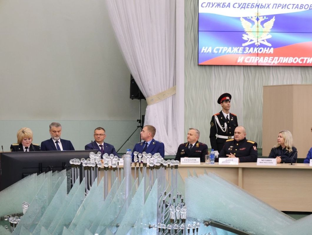 Инна Мухина: Накануне Дня судебного пристава в Правительстве Брянской области прошло торжественное мероприятие, в ходе которого сотрудники службы отмечены ведомственными наградами Инна Мухина: Накануне Дня судебного пристава в Правительстве Брянской области прошло торжественное мероприятие, в ходе которого сотрудники службы отмечены ведомственными наградами