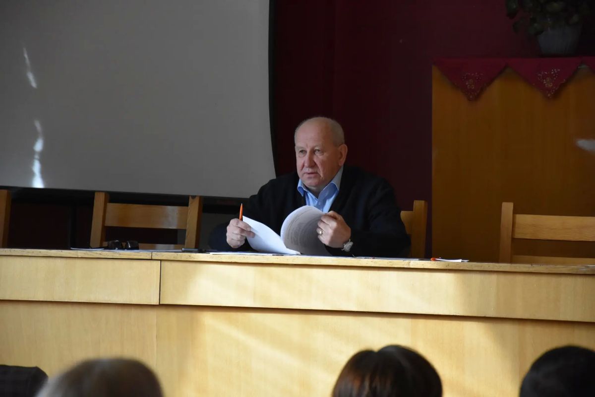 Состоялось 14-е заседание Дятьковского городского Совета народных депутатов пятого созыва Состоялось 14-е заседание Дятьковского городского Совета народных депутатов пятого созыва
