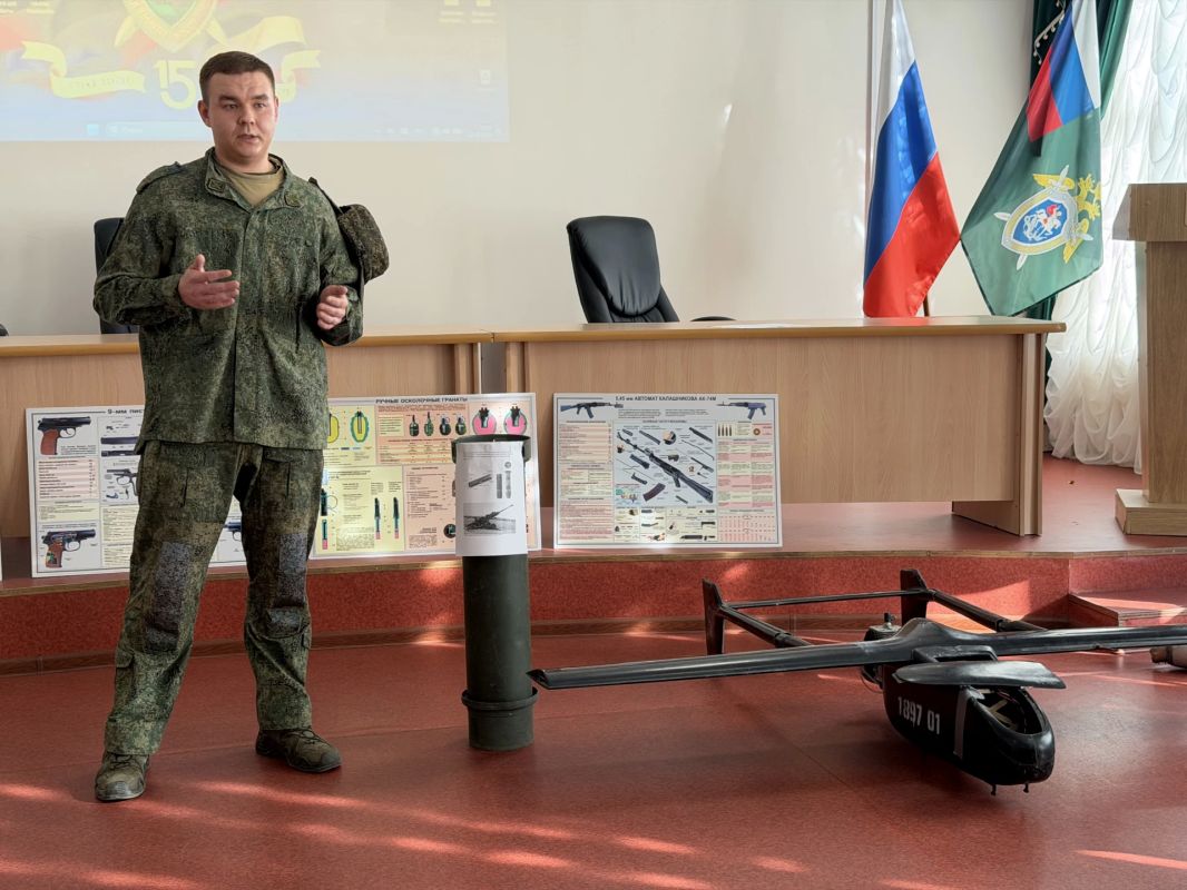 В следственном управлении СК России по Брянской области проведено профориентационное занятие с учащимися гимназии и ВУЗа В следственном управлении СК России по Брянской области проведено профориентационное занятие с учащимися гимназии и ВУЗа