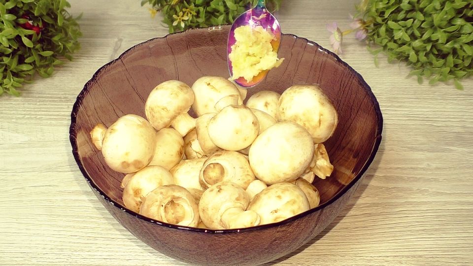 Шампиньоны в духовке: просто, вкусно и эффектно для любого стола
