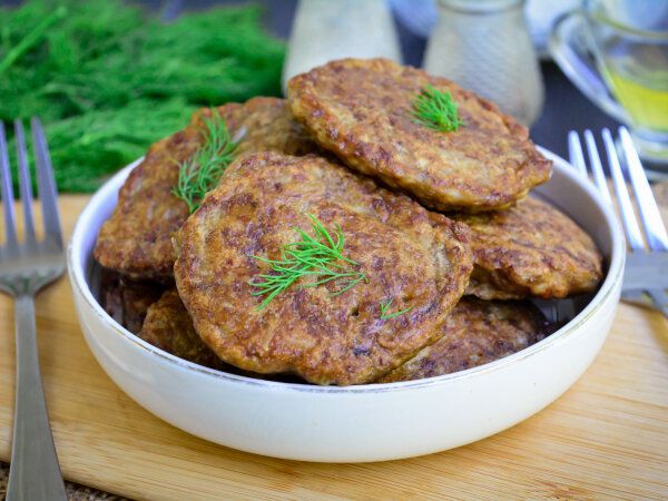 Печеночные оладьи: вкусный способ удивить даже самых привередливых гурманов