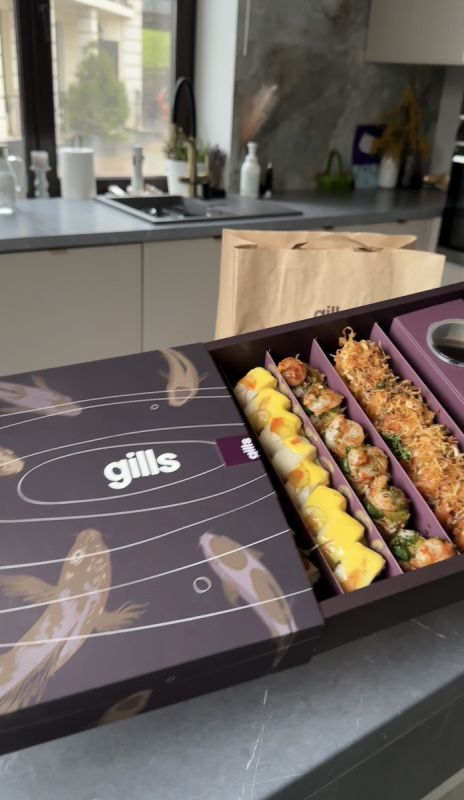 Гастрономический эксперимент: уютное кафе Gills предлагает японские роллы с неожиданными сочетаниями