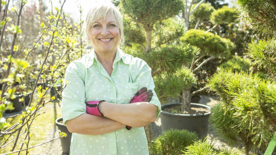 Вот зачем дачники скупают вазелин пачками: в хозяйстве без него не обойтись