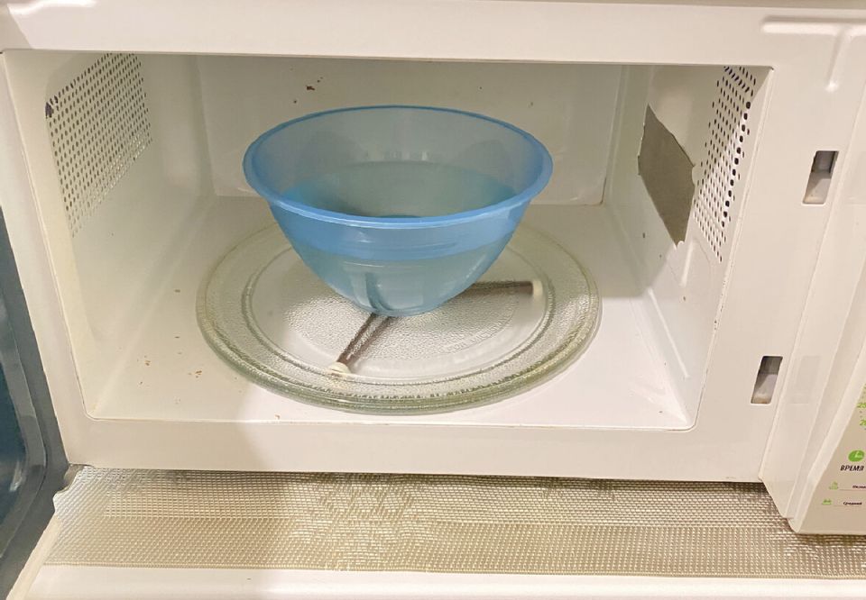 Эффективные лайфхаки для безупречной чистоты микроволновки