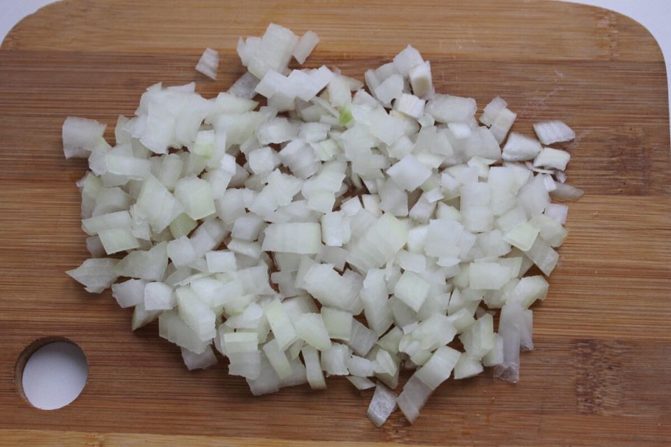 Секреты сытной подливы: готовим мясную версию без муки и хлопот