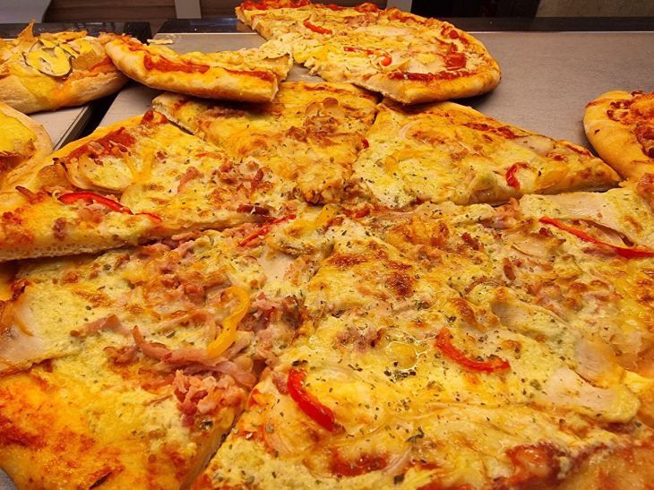 Как приготовить основу для пиццы как ресторане: повар раскрывает секрет