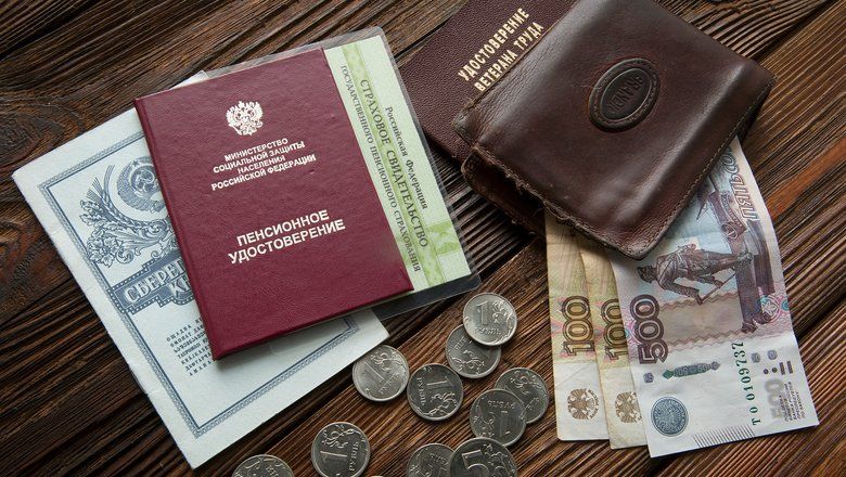 Насколько изменится зарплата: законопроект об обязательной индексации для работающих пенсионеров и сотрудников сектора коммерции