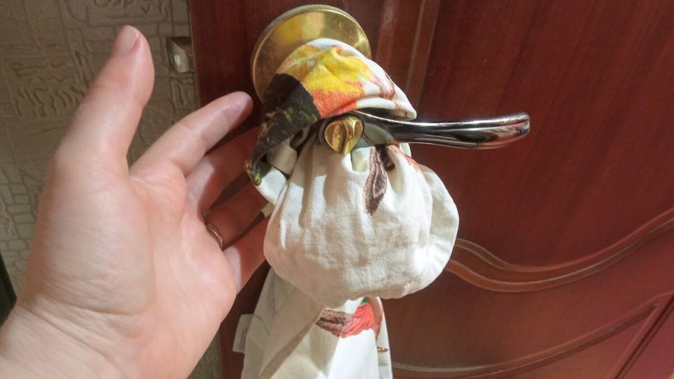 Необычный способ увлажнения и ароматизации квартиры от египетских горничных