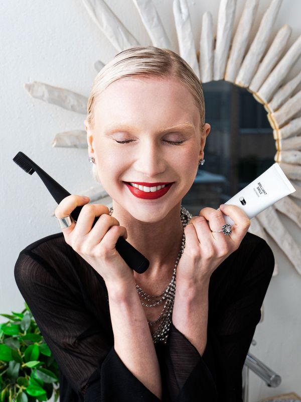 Как сохранить здоровье зубов: важные советы по борьбе с налетом и камнем